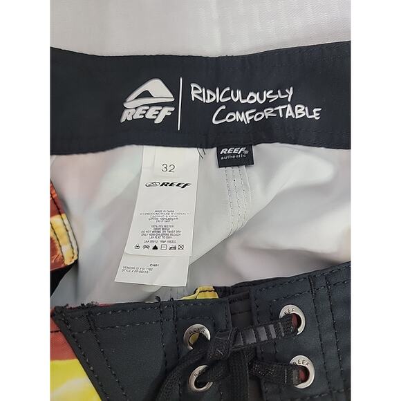 Reef Mens Board Shorts Jelly Fish Comfort Black Size 32 EUC Pocket - Picture 6 of 7